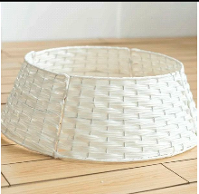 Pie de Pino Tejido en Plástico Blanco